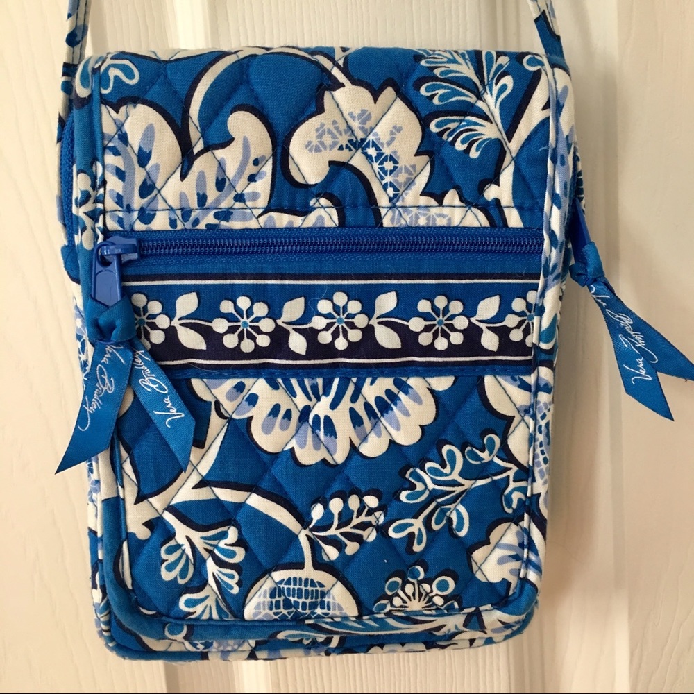 Vera Bradley cross body purse
